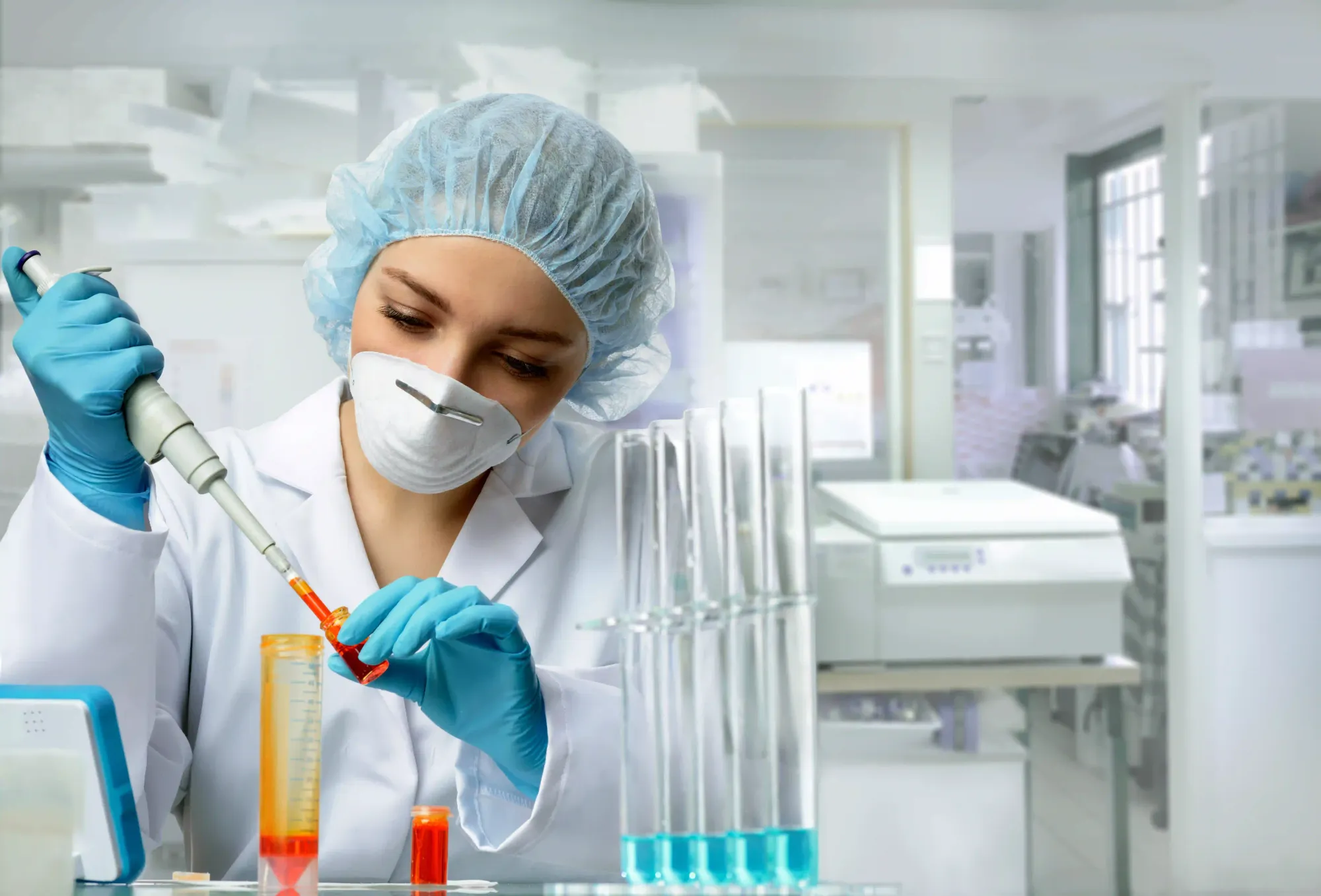 B.Sc MLT Course – Why should you consider being a medical lab technician?